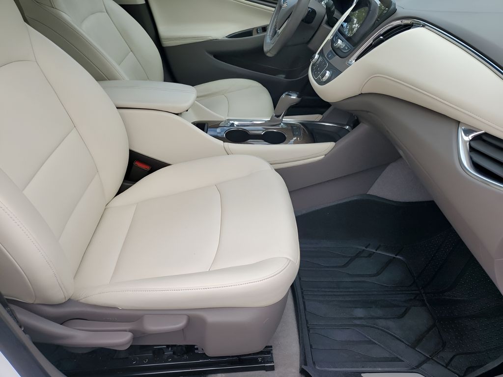 Used Car 2019 Chevrolet Malibu  Lt For Sale Under $20,000 In Austin, Texas