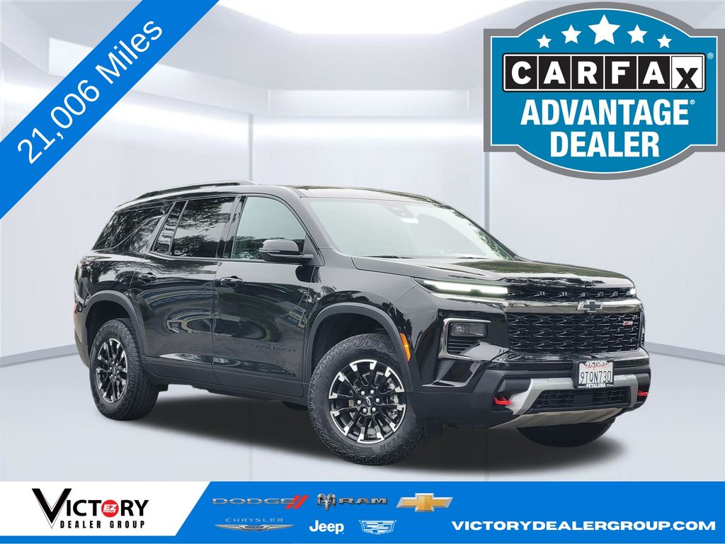 Mosaic Black Metallic 2025 Chevrolet Traverse SUV / Crossover Four-Wheel Drive 8-Speed Automatic