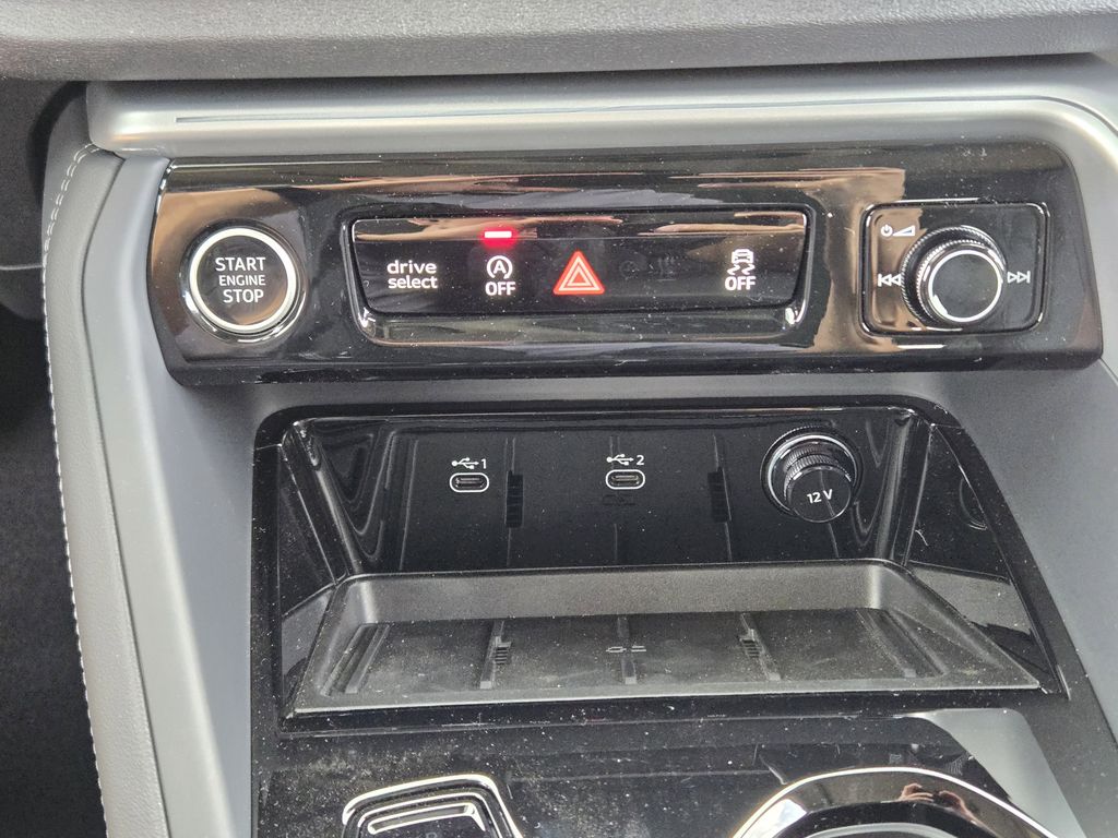 new 2025 Audi Q5 car, priced at $59,030