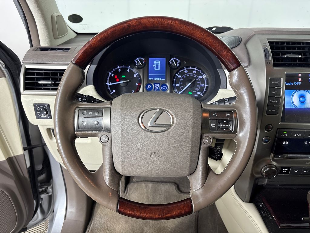 Used 2016 Silver Lexus 460 image 17