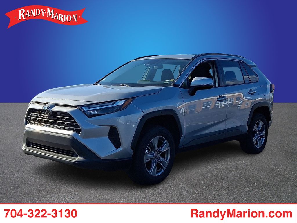 2024 Toyota RAV4 XLE FWD