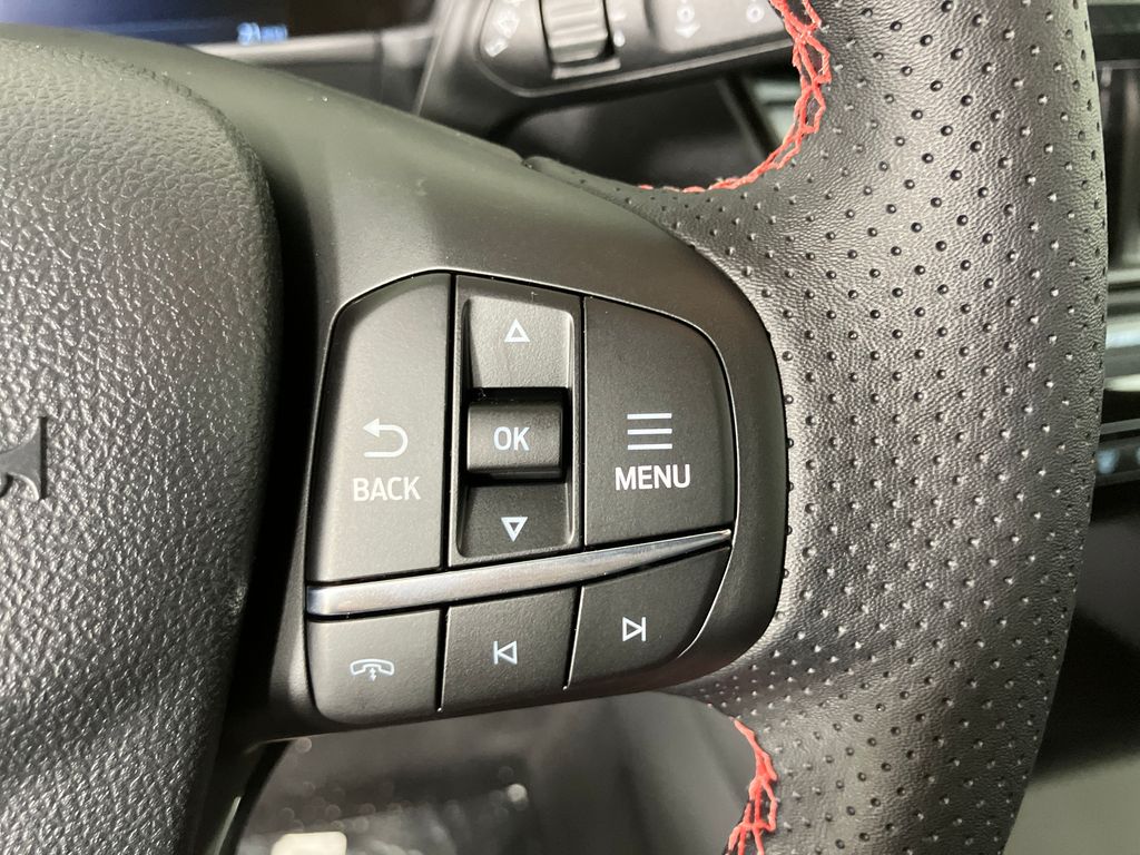 2025 Ford Escape ST-Line photo 13