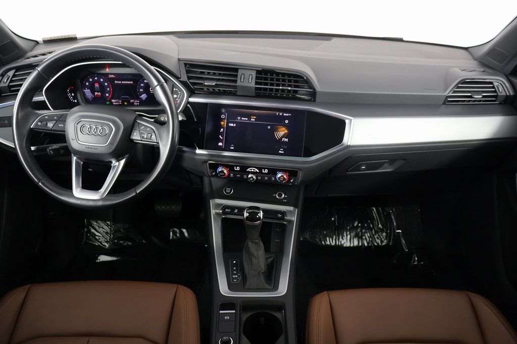 Thumbnail: 2021 Audi Q3 - 8