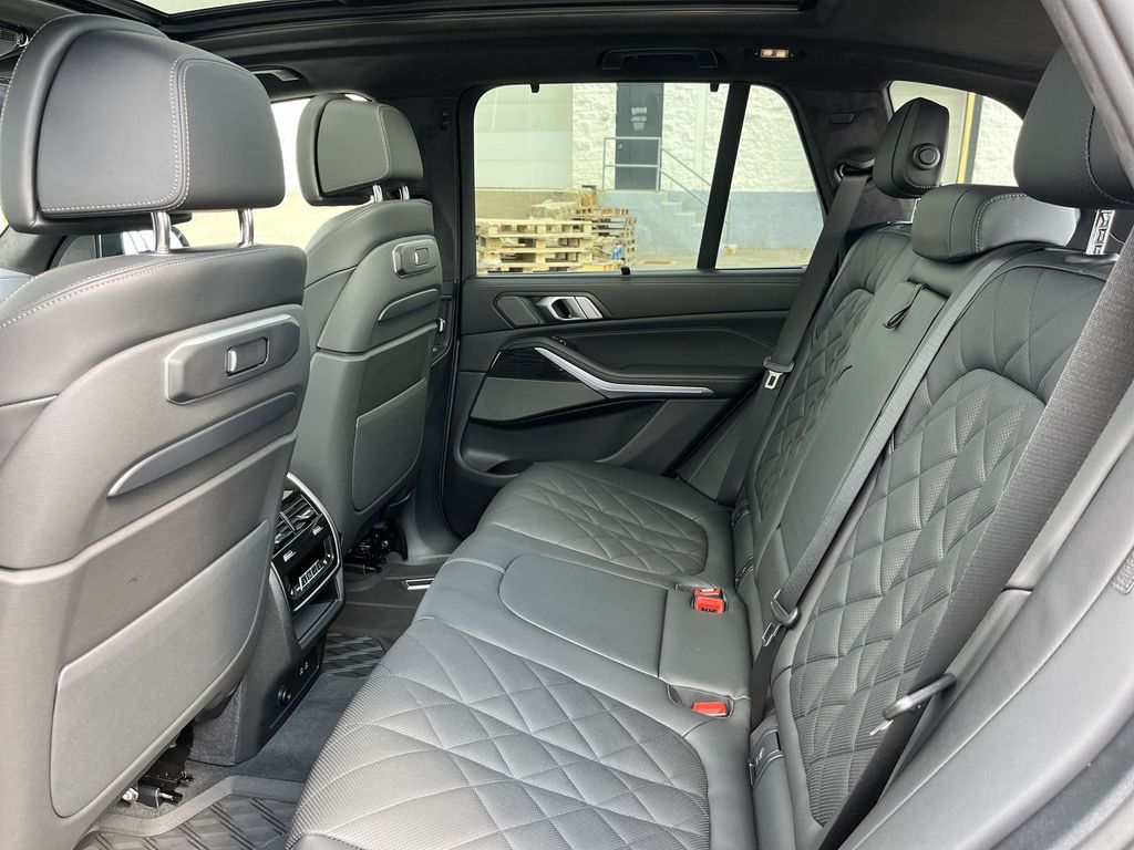 Thumbnail: 2025 BMW X5 - 23