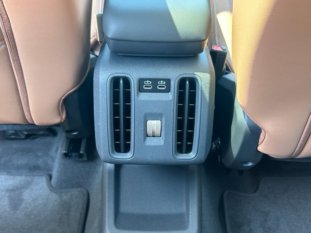 2025 MINI Cooper Countryman Signature 32