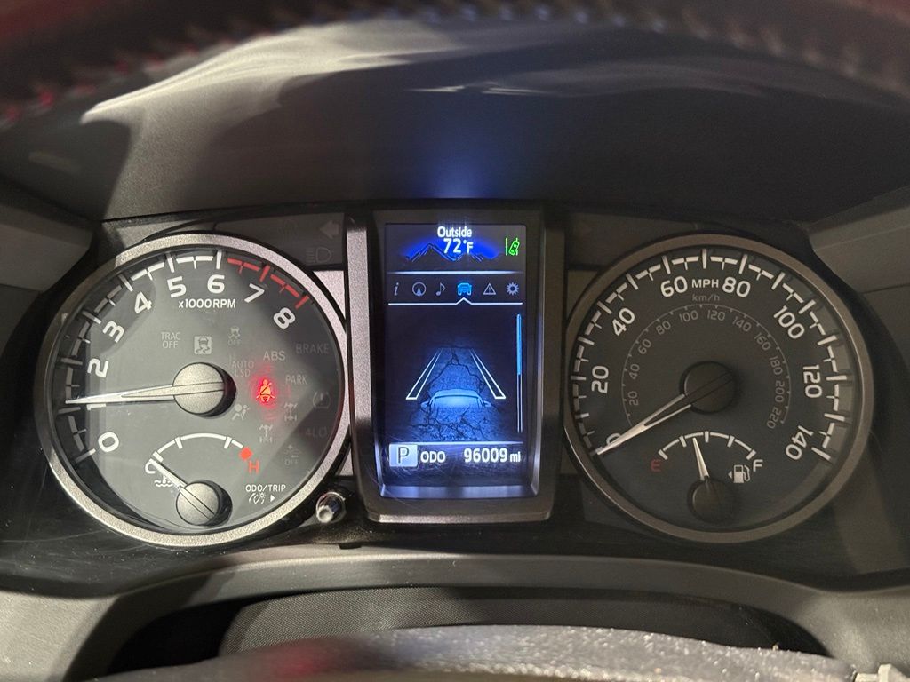 Thumbnail: 2021 Toyota Tacoma - 25