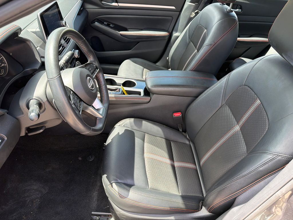 Used 2025 Gray Nissan 2.5 SR image 9