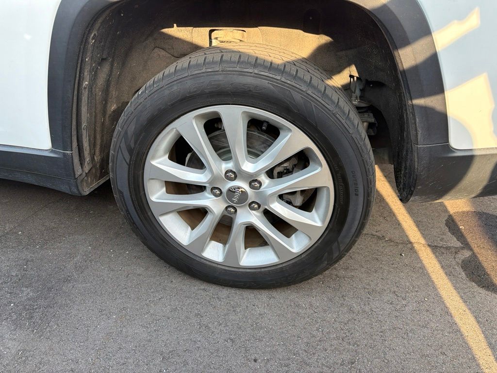 Certified Used 2021 White Jeep Limited image 14