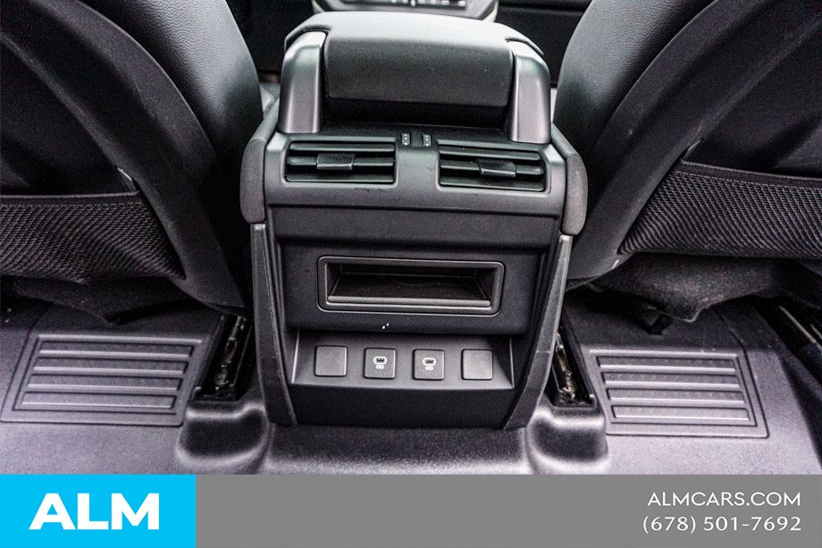 Used 2023 Gray Land Rover X-Dynamic SE image 31