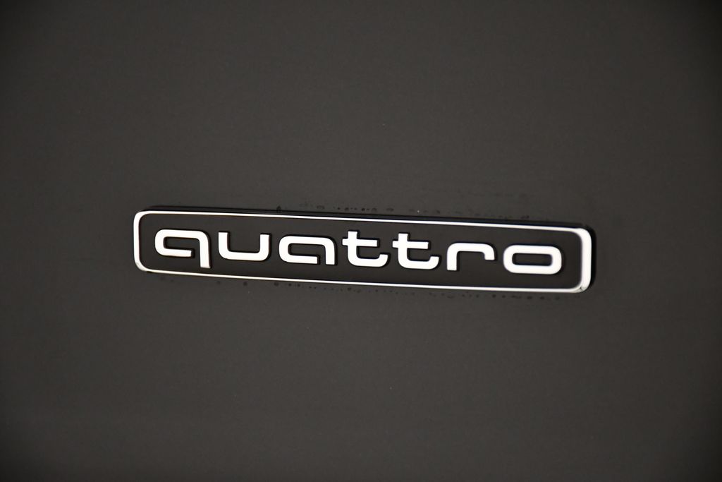 Thumbnail: 2025 Audi Q7 - 10