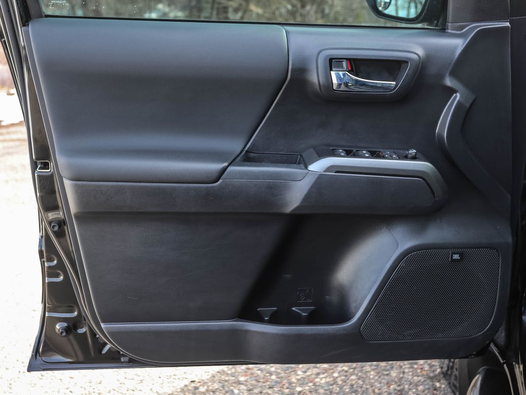 Thumbnail: 2023 Toyota Tacoma - 9