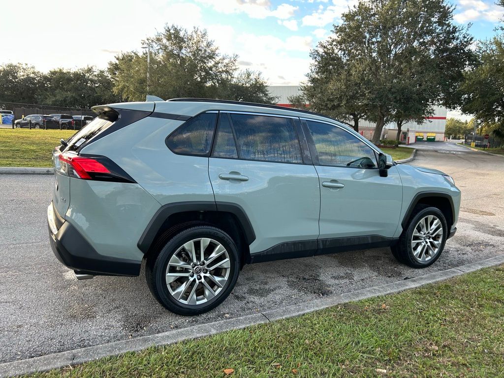 Thumbnail: 2022 Toyota RAV4 - 5