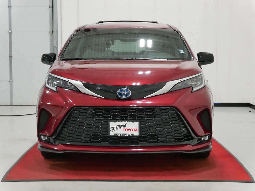 Used 2024 Toyota Sienna XSE with VIN 5TDXSKFC9RS126700 for sale in Waite Park, Minnesota