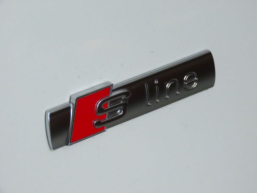Thumbnail: 2025 Audi Q3 - 11