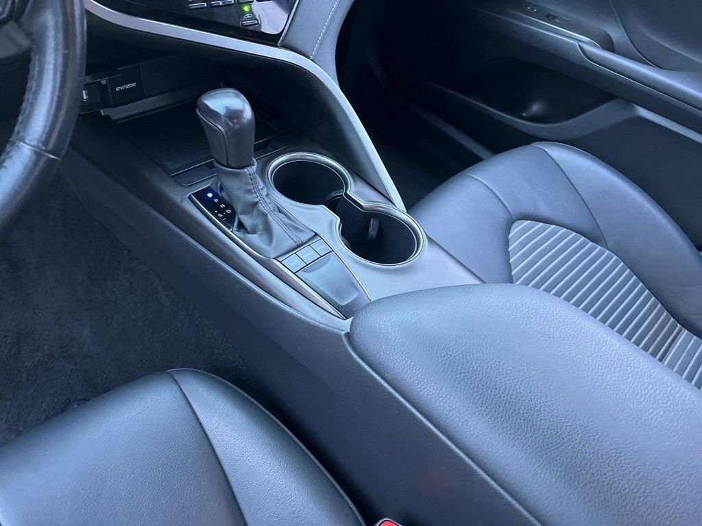 2023 Toyota Camry SE 18