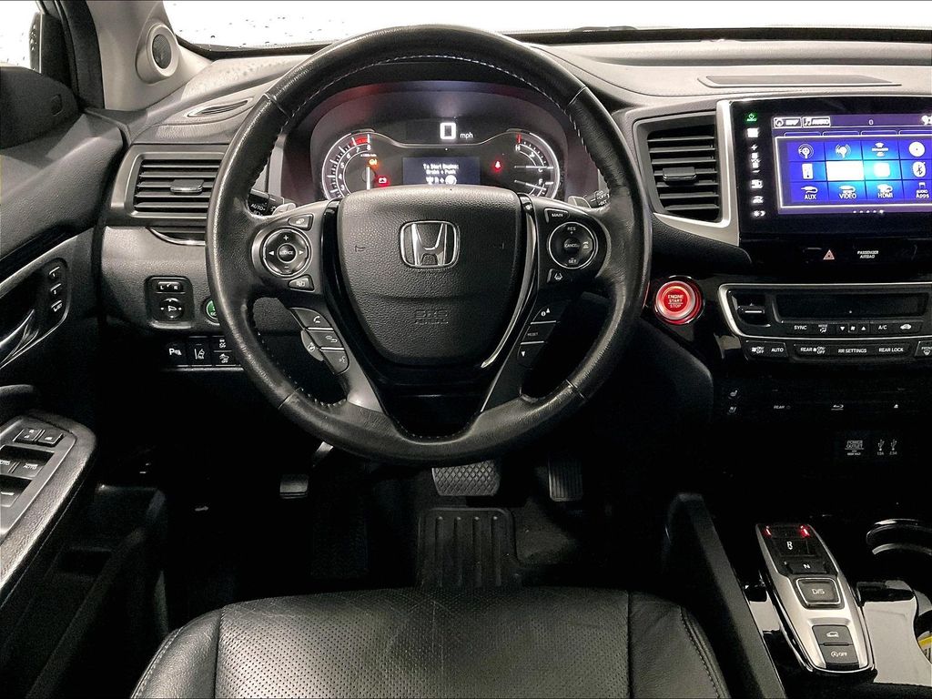 2016 Honda Pilot — photo 18
