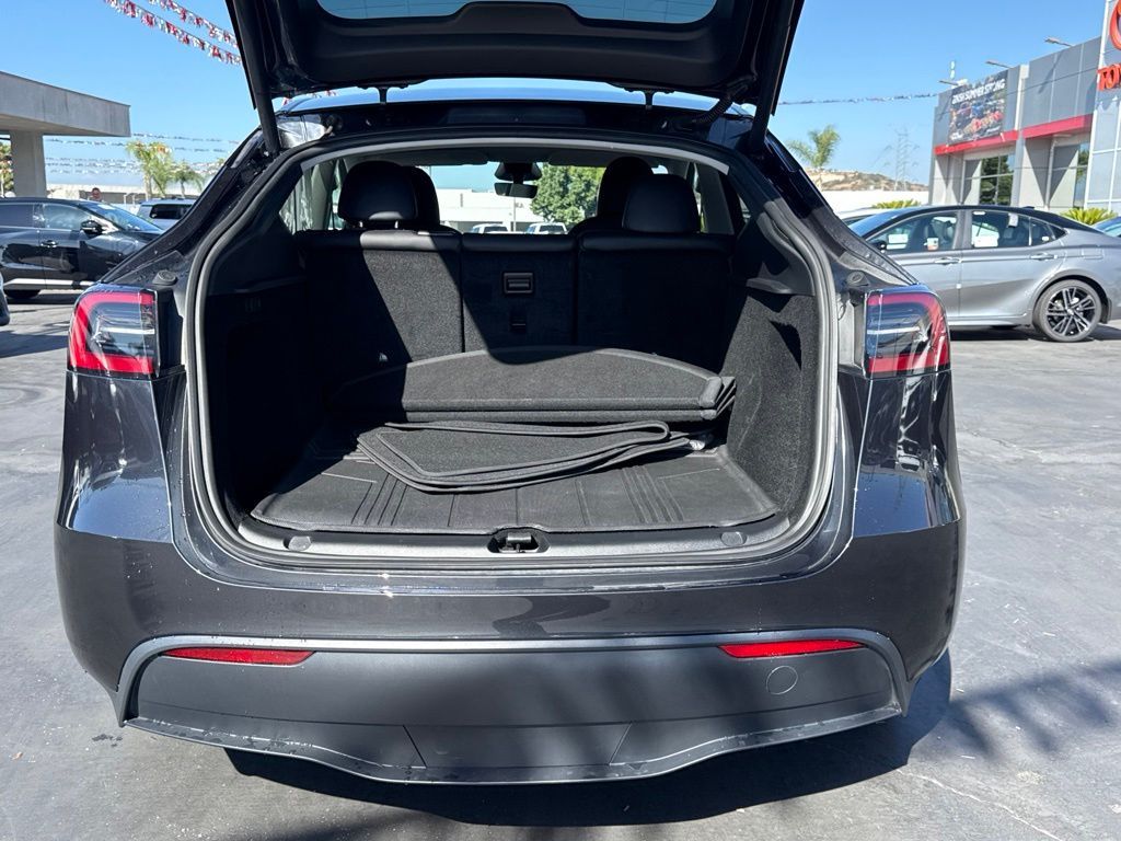 Used 2024 Tesla Model Y SUV
