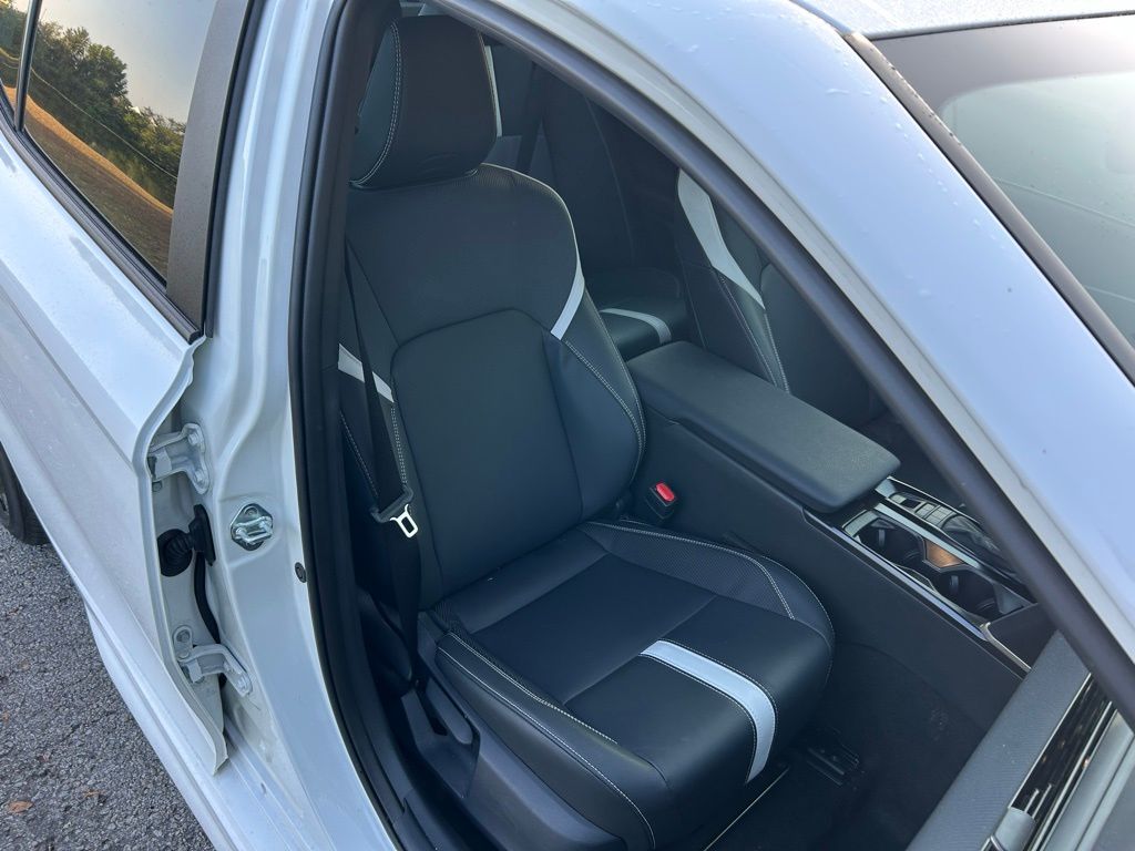 2025 Toyota Camry SE 15
