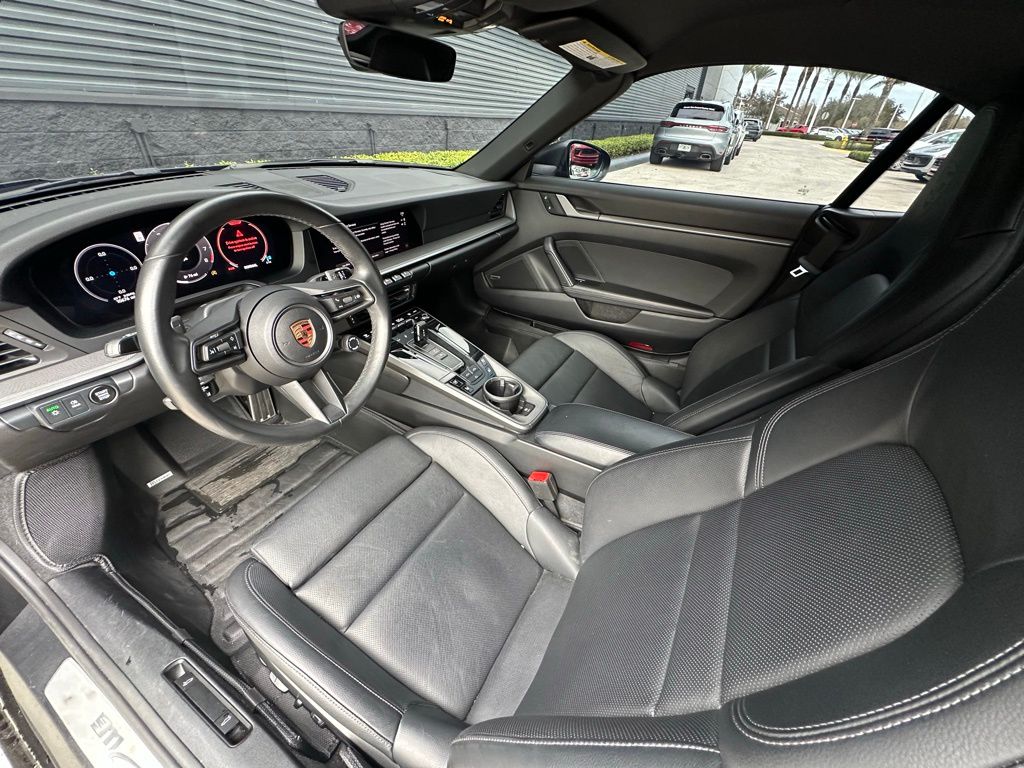 Thumbnail: 2025 Porsche 911 - 4