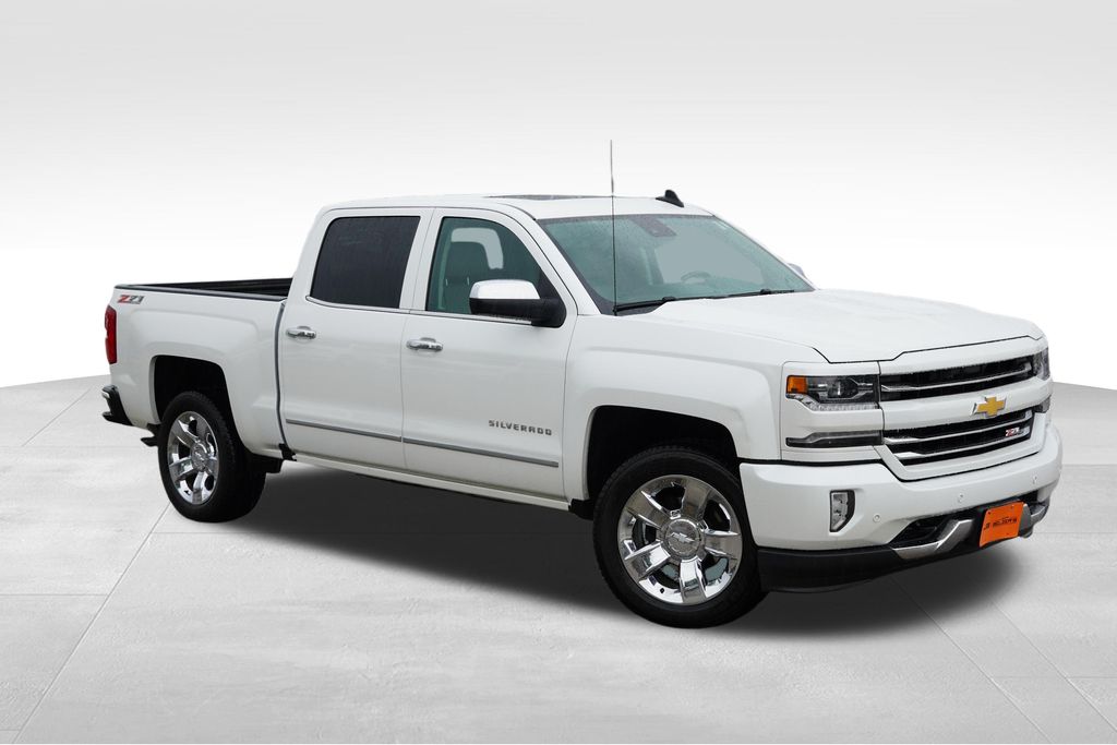 White (Iridescent Pearl Tricoat) 2016 Chevrolet Silverado 1500 Pickup Truck Four-Wheel Drive 6-Speed Automatic Overdrive