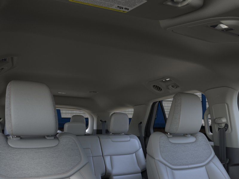 New 2026 Star White Metallic Tri-Coat Ford Active image 21