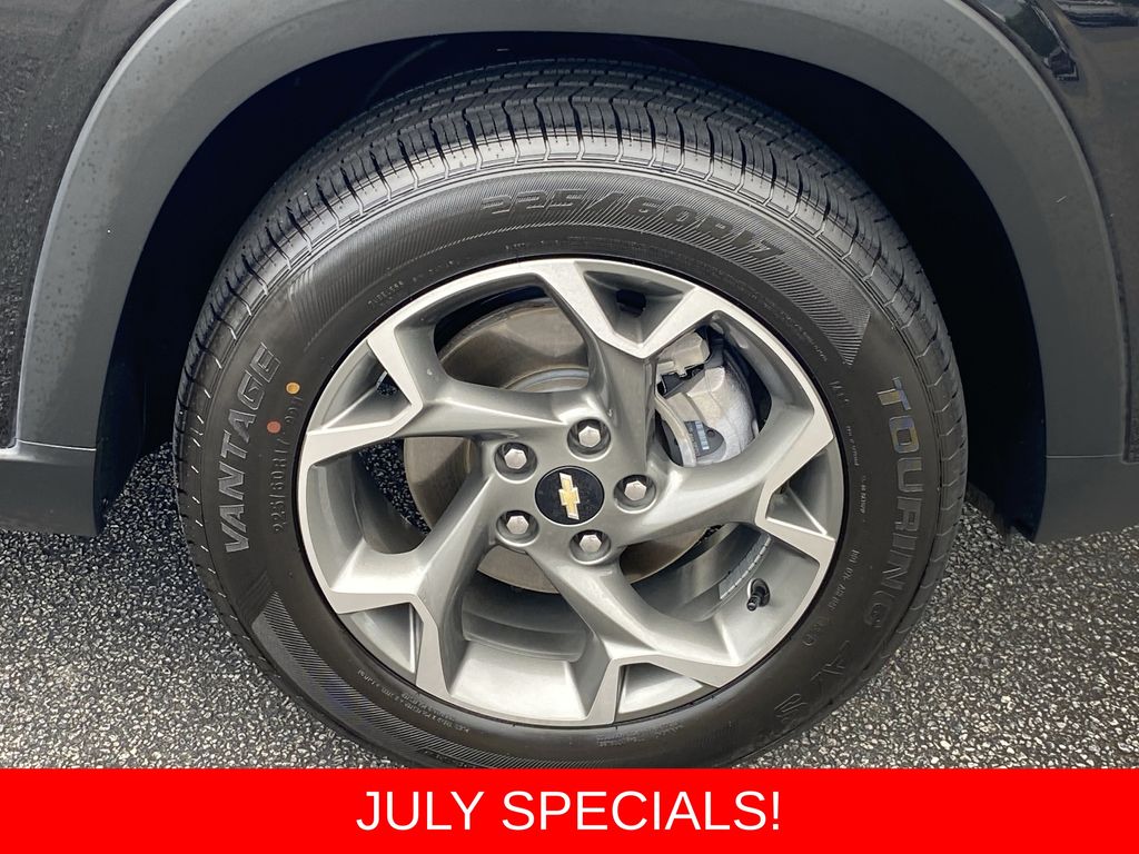 Used 2025 Chevrolet Trax SUV
