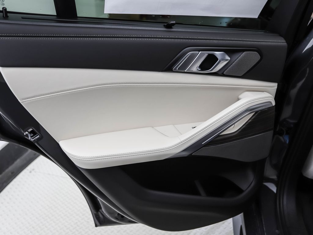 Thumbnail: 2026 BMW X6 - 18