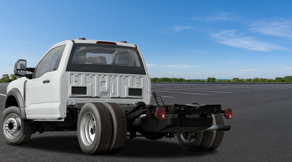 New 2024 Ford Super Duty F-450 Chassis Regular Cab (DRW) 169" Wheelbase XL