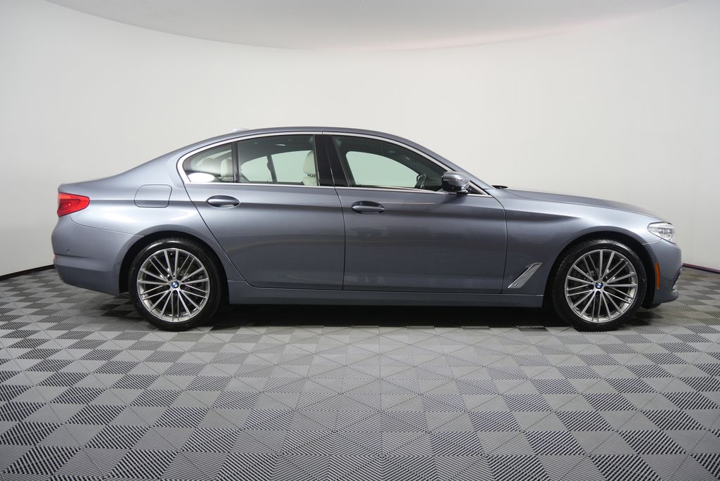 Thumbnail: 2019 BMW 5 Series - 2