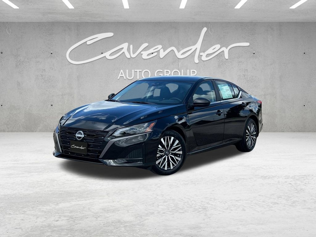 Super Black Clearcoat 2026 Nissan Altima Sedan Front-Wheel Drive Continuously Variable Transmission