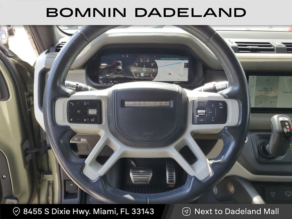 2020 Land Rover Defender 110 SE photo