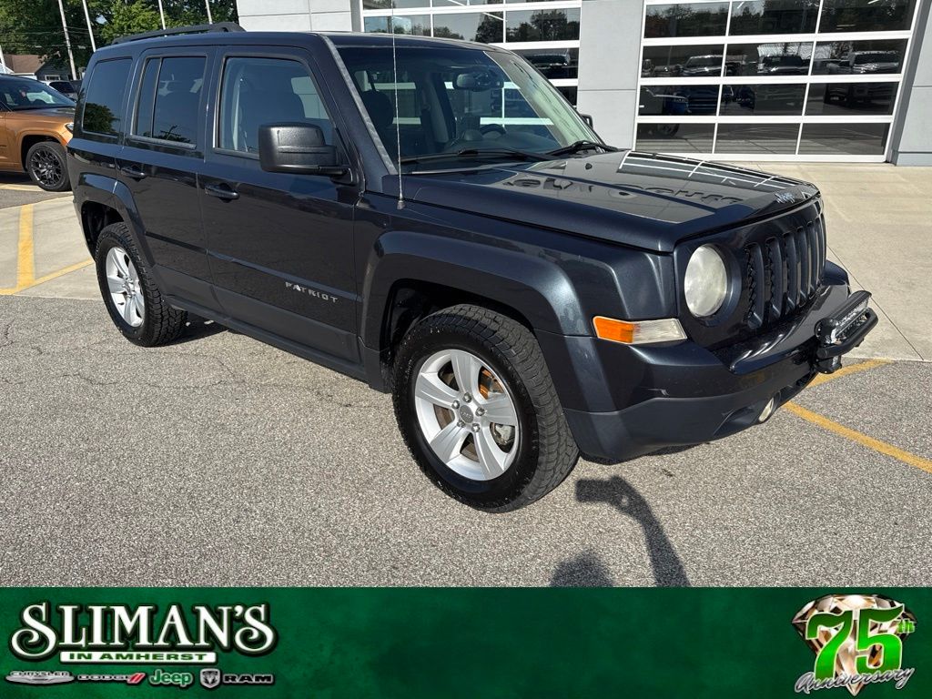Gray (Maximum Steel Metallic Clearcoat) 2014 Jeep Patriot SUV / Crossover Four-Wheel Drive 6-Speed Automatic