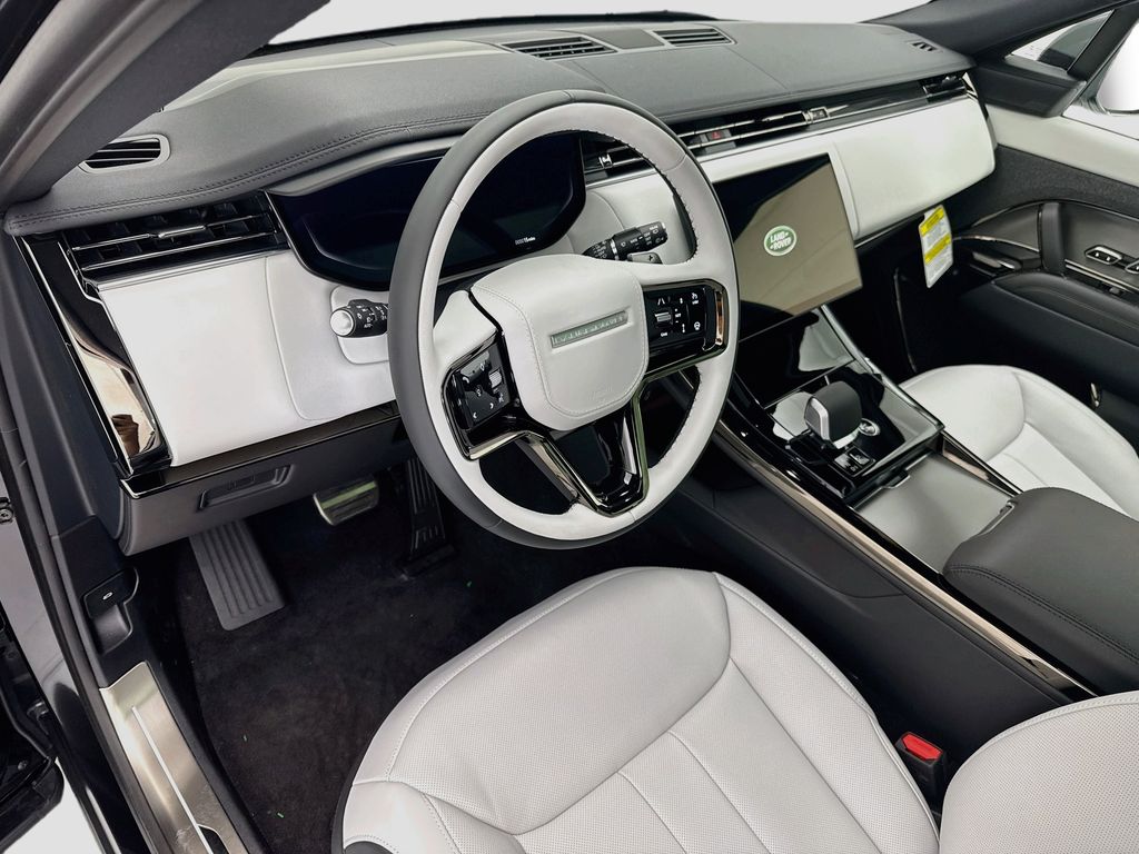 Thumbnail: 2026 Land Rover Range Rover Sport - 9