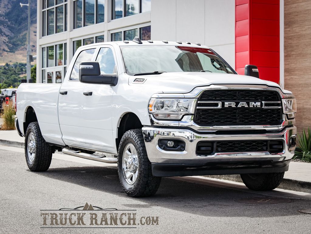 2024 RAM 2500 Tradesman Crew Cab LB 4WD