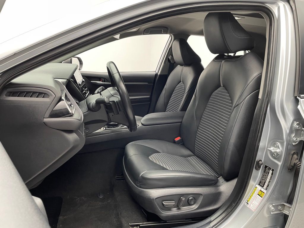 Thumbnail: 2023 Toyota Camry - 10