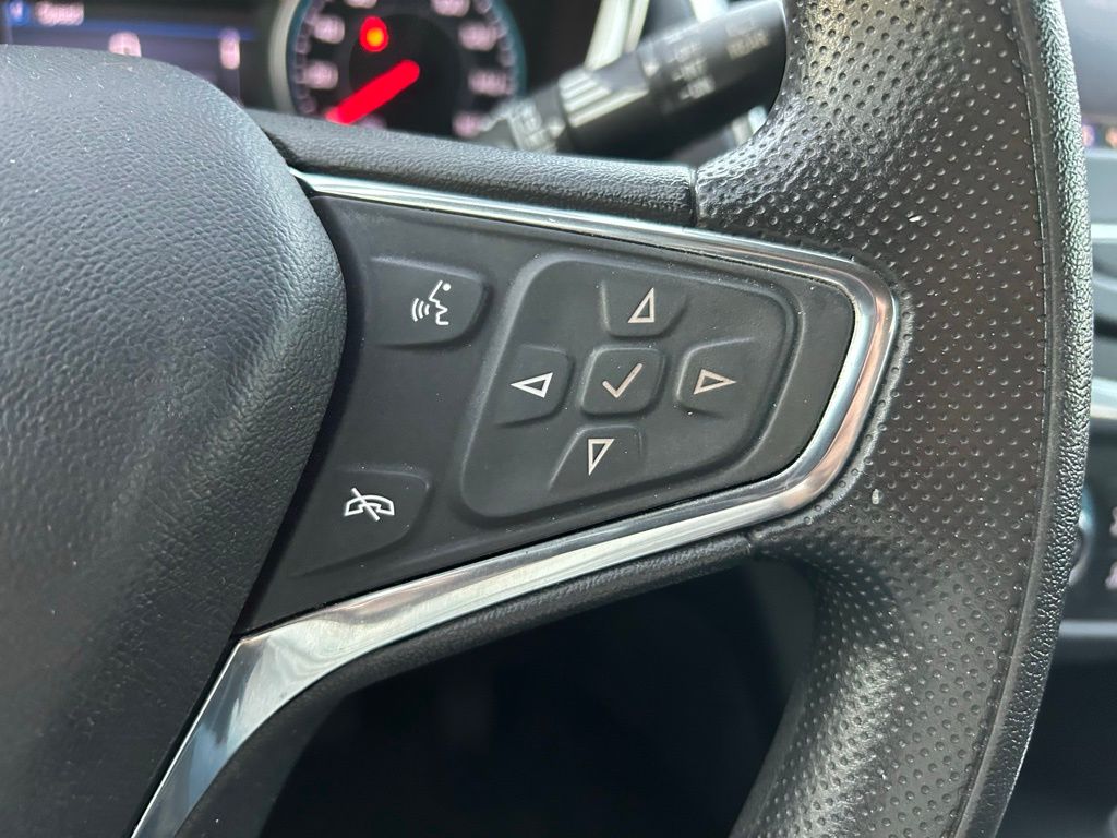 Thumbnail: 2020 Chevrolet Equinox - 18