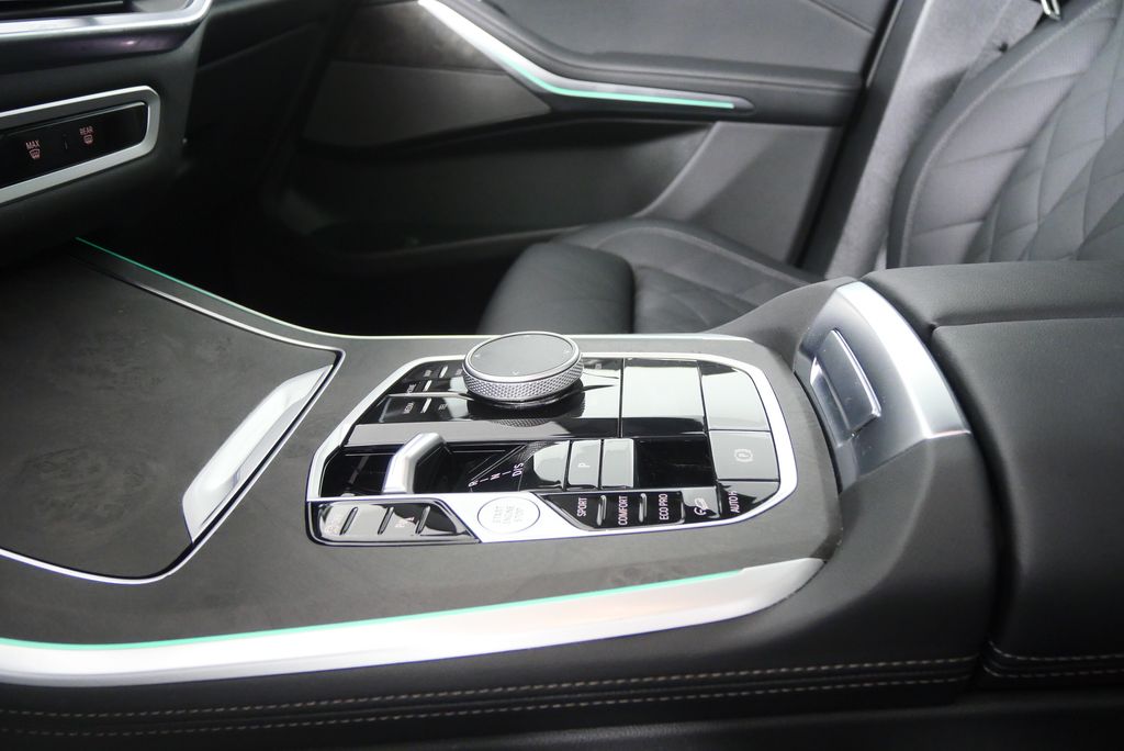 Thumbnail: 2025 BMW X5 - 27