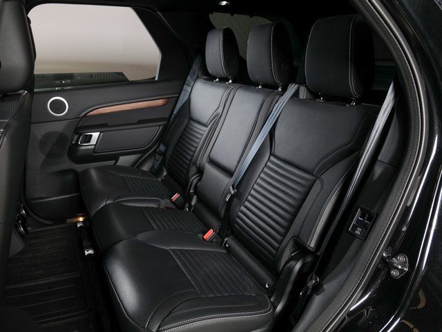 Certified Used 2025 Black Land Rover Dynamic SE image 5