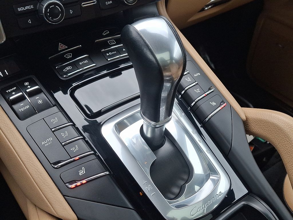 Thumbnail: 2014 Porsche Cayenne - 15