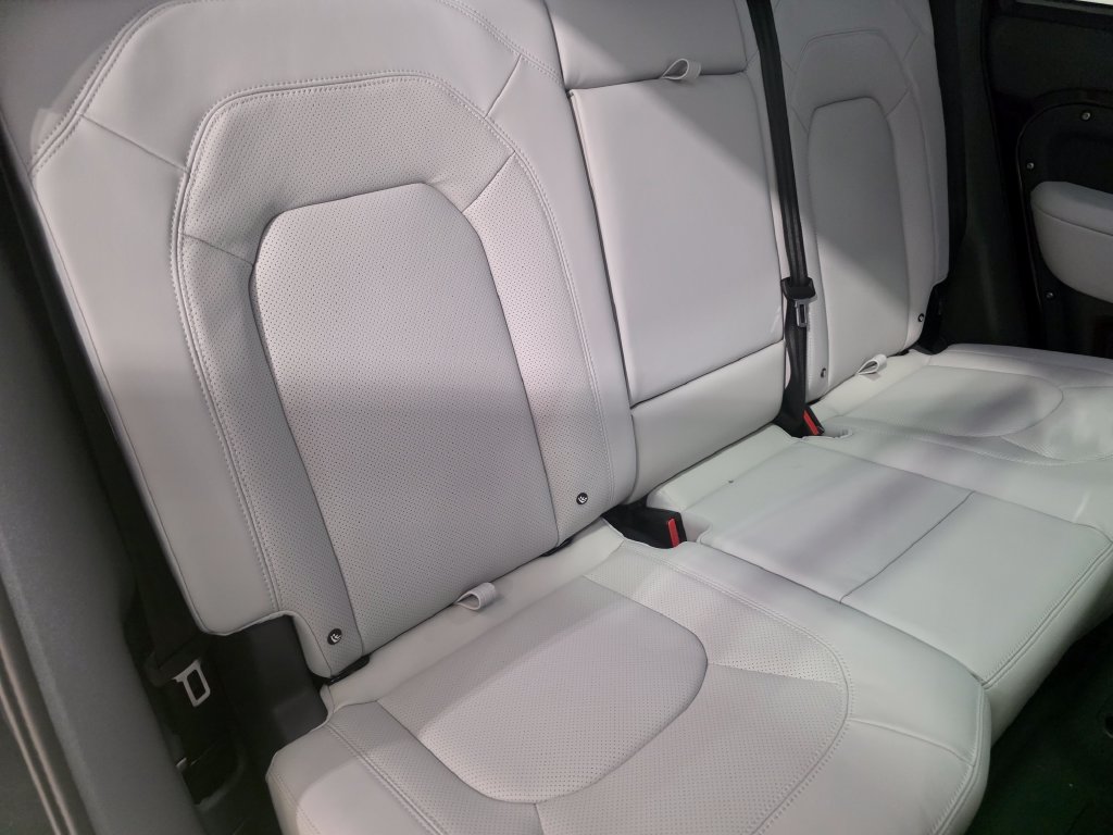 New 2026 Gray Land Rover X-Dynamic SE image 12