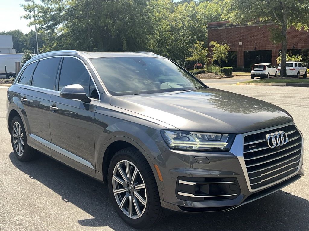 2019 Audi Q7  2