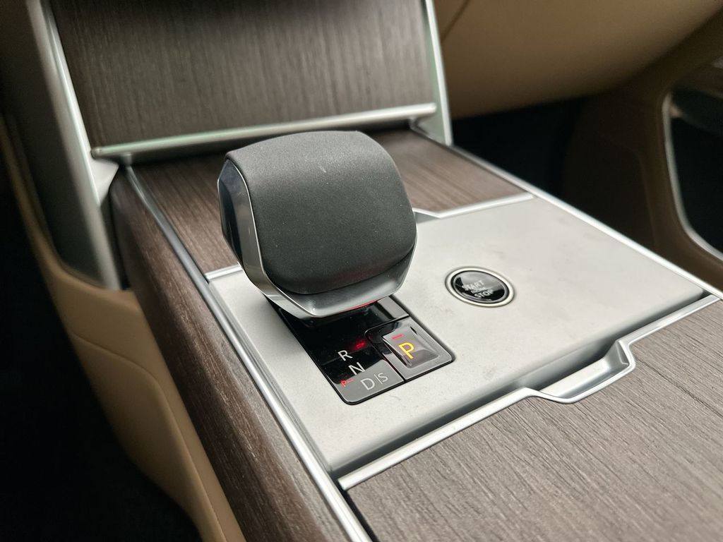 Thumbnail: 2026 Land Rover Range Rover - 20