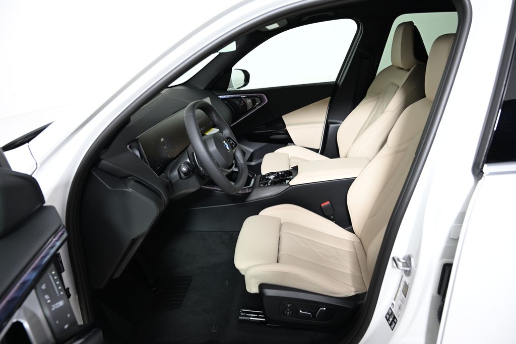 Thumbnail: 2026 BMW X3 - 14