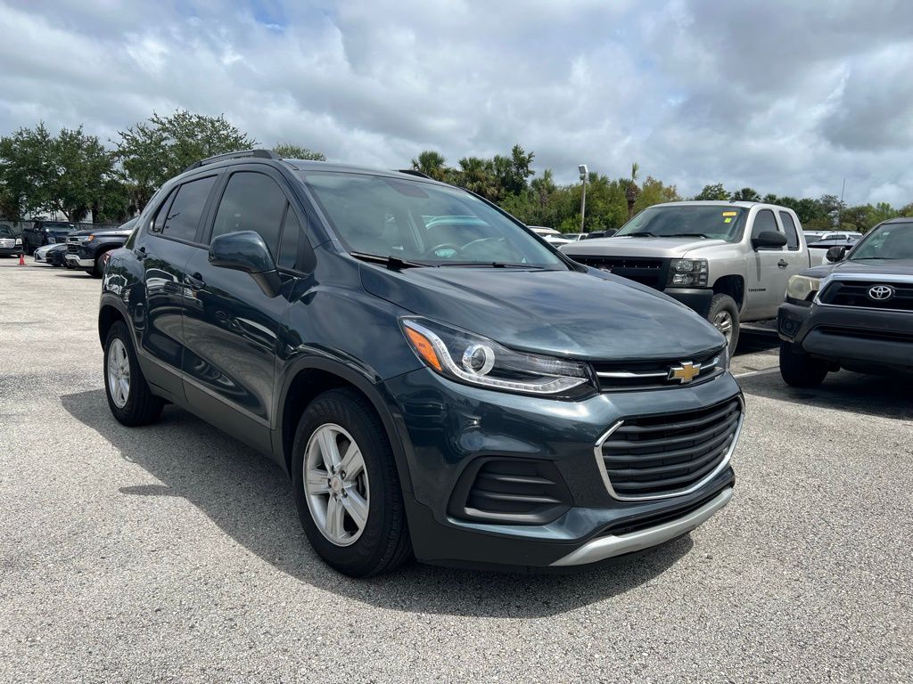 2021 Chevrolet Trax LT 2