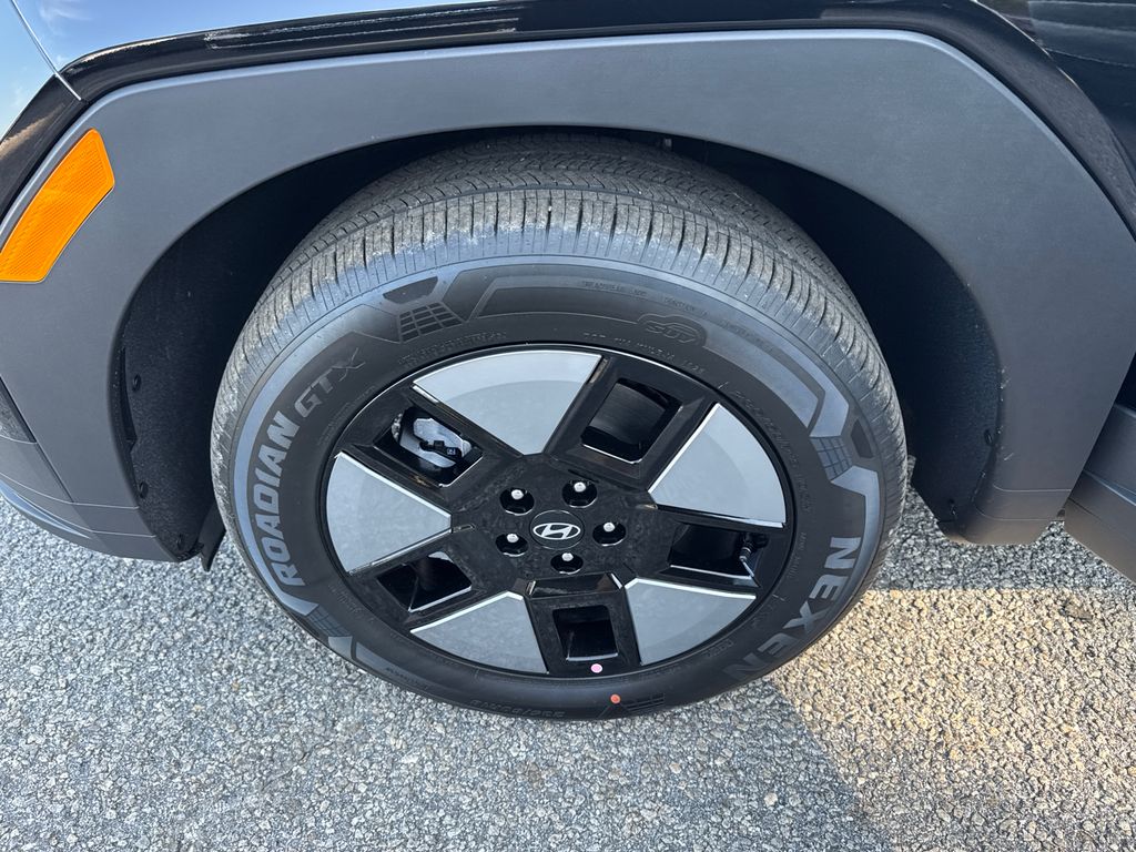 New 2026 Black Hyundai SE image 22