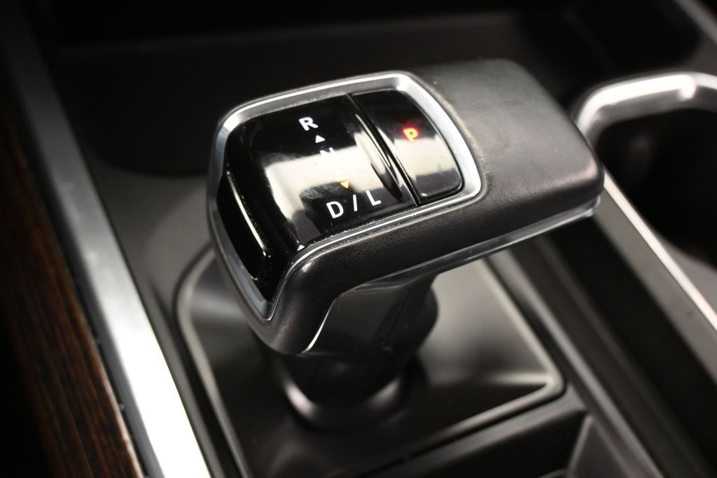 Used 2023 Summit White GMC Elevation image 25