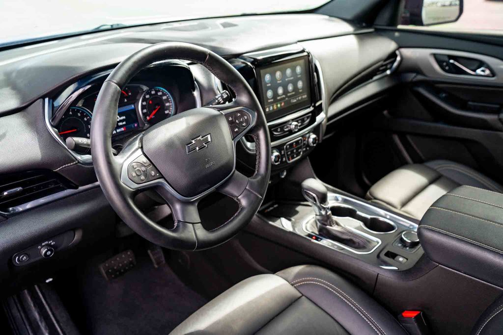 Used Car 2023 Chevrolet Traverse  Lt Leather For Sale Under $30,000 In Austin, Texas