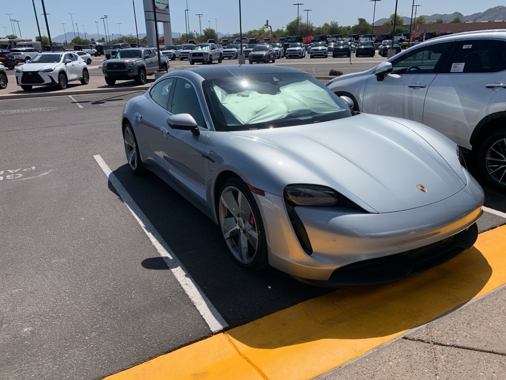 Thumbnail: 2020 Porsche Taycan - 3
