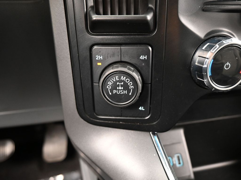 Used 2024 Blue Metallic Ford XLT image 31