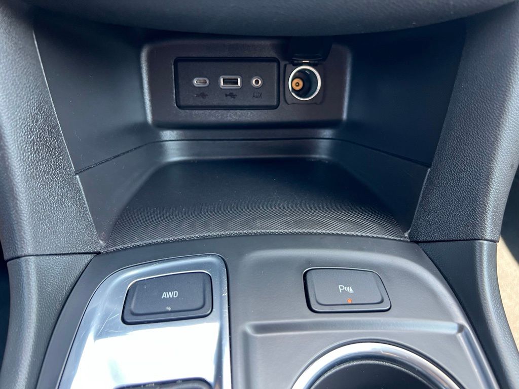 Used 2024 Chevrolet Equinox SUV